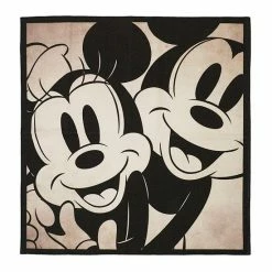 Disney's Mickey & Minnie Mouse Classic Retro Rug - 4'6" X 6'6"